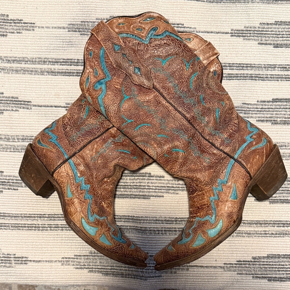 Distressed Corral Brown and Turquoise Western Boots
